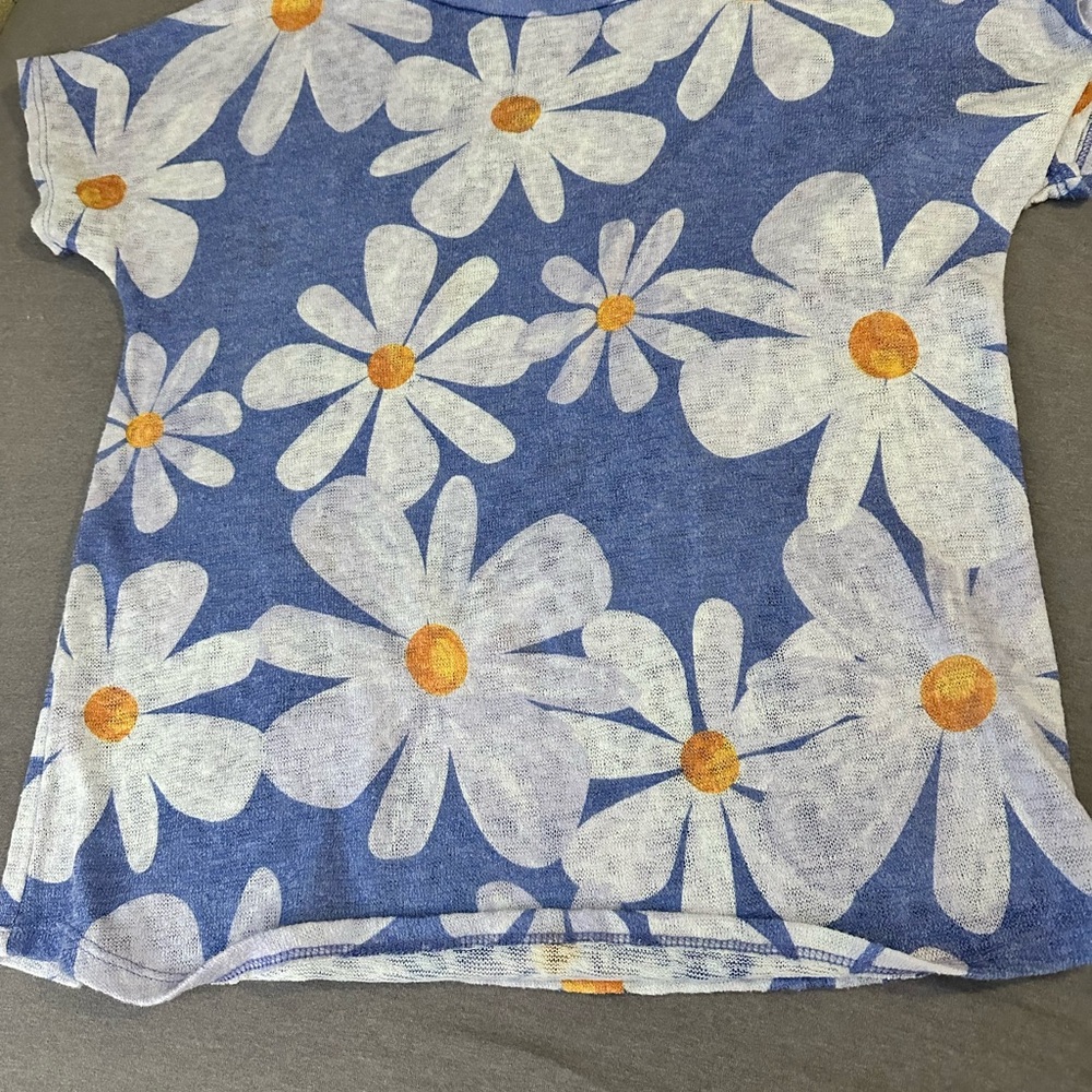 Floral Blue and White Women's Tee